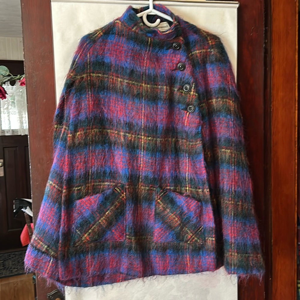Vintage Tartan Wool (60%) Mohair (40%) Cape by Glenrannoch Scotland